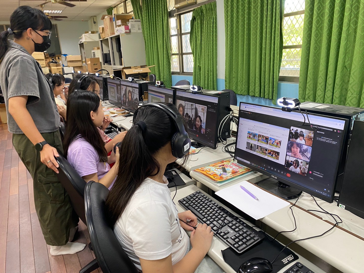 小學伴上課學習現場