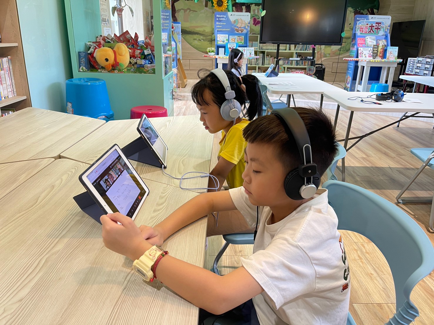 太平國小孩子課堂學習