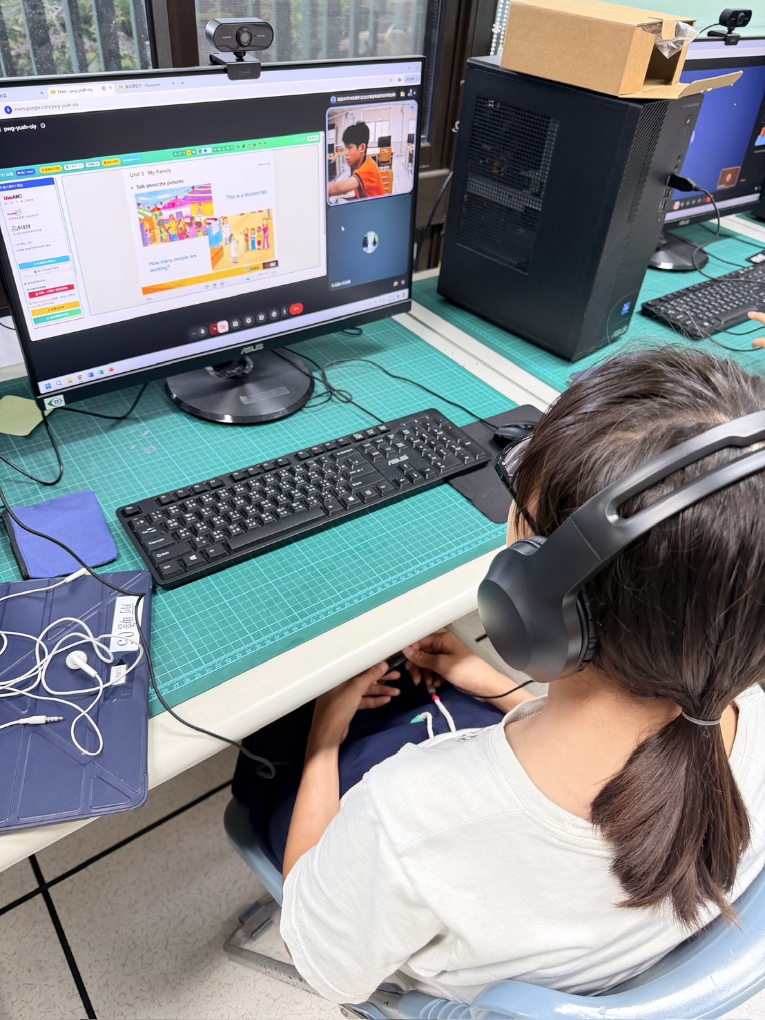 石光國小孩子課堂學習