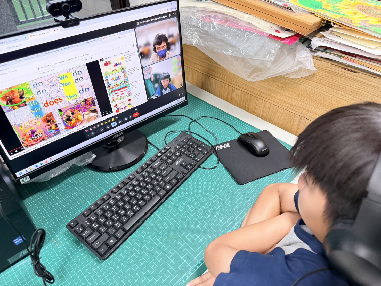 石光國小孩子課堂學習