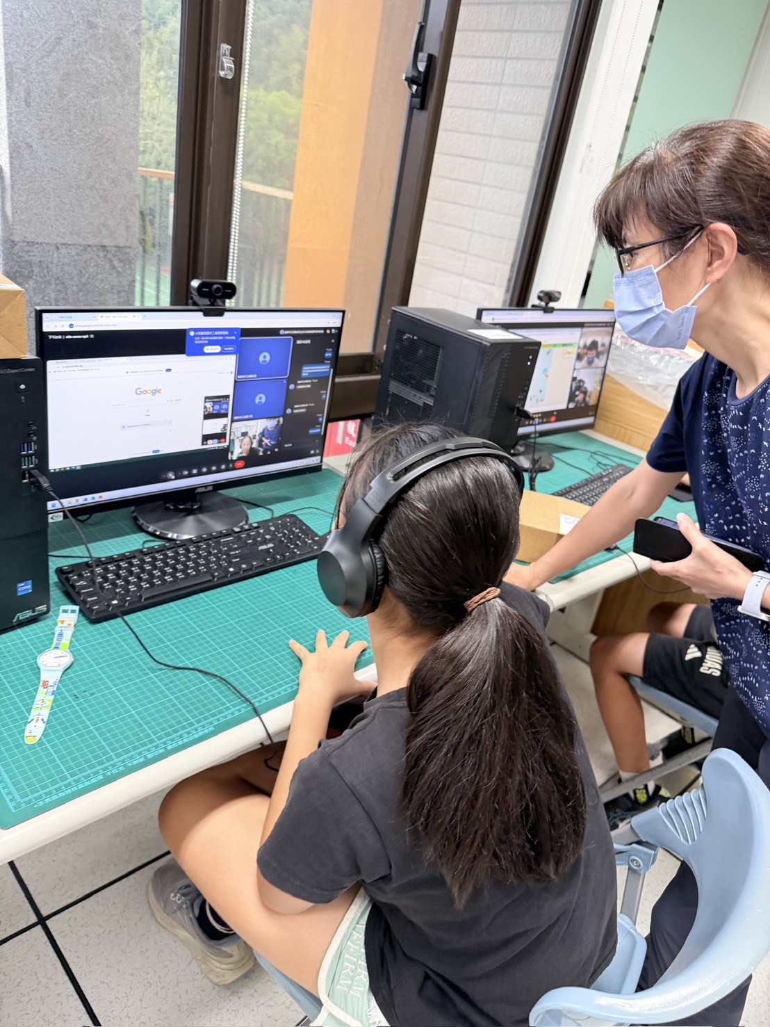 石光國小孩子課堂學習