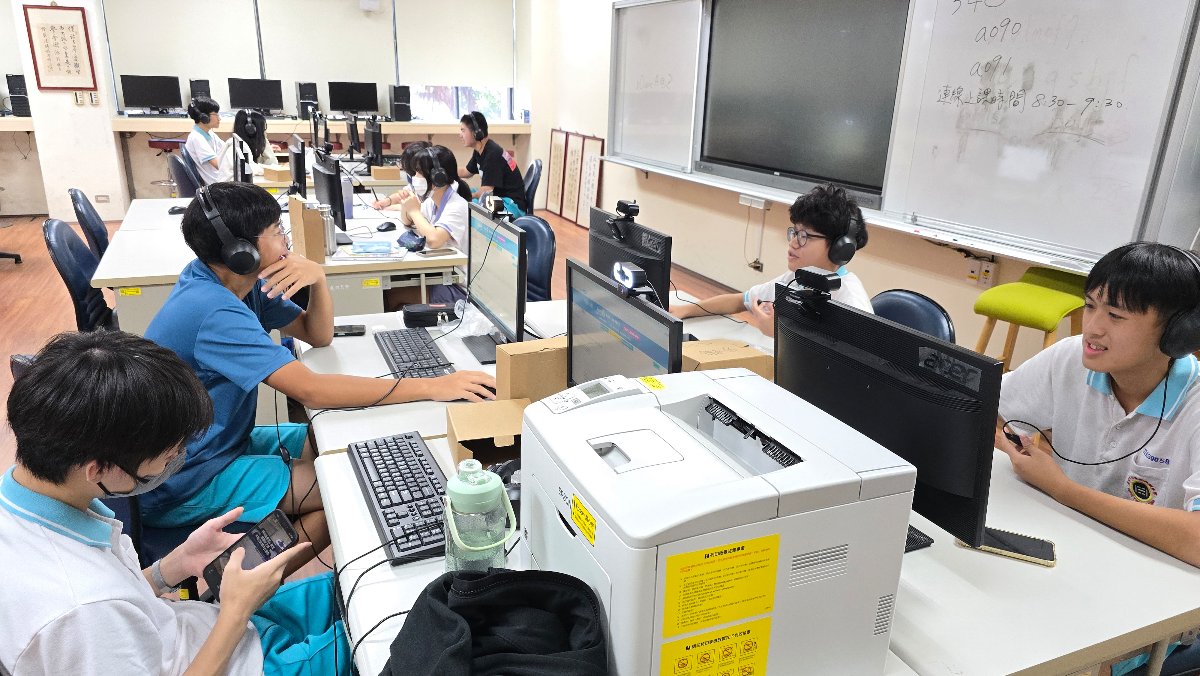 【現場訪視】成淵高中大學伴線上教學